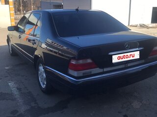 1997 Mercedes-Benz S-Класс 320 Long III (W140) Рестайлинг, синий, 1250000 рублей, вид 4