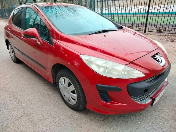2009 Peugeot 308 I, красный, 390000 рублей