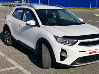 2019 Kia Stonic I, белый, 1700000 рублей, вид 3