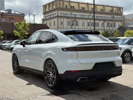 2026 Porsche Cayenne Coupé III Рестайлинг, белый, 16890000 рублей, вид 3