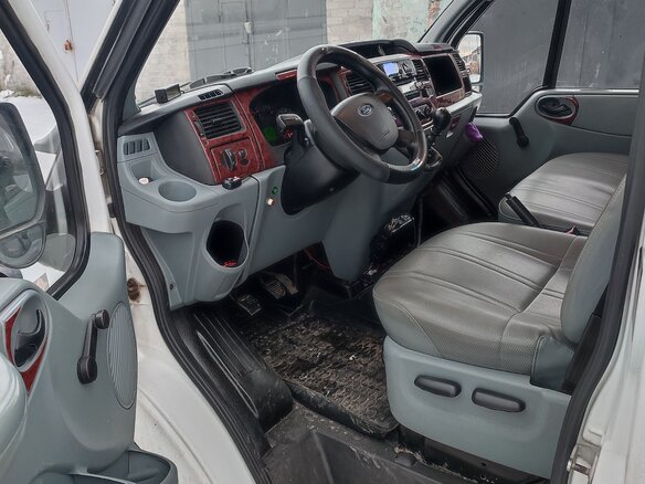 2008 Ford Transit, белый, 1500000 рублей - вид 4