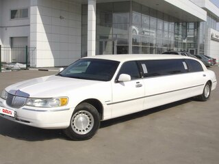 2000 Lincoln Town Car III, белый, 450000 рублей, вид 1