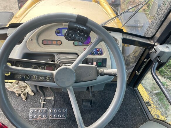 2005 Komatsu WB97S, 6000000 рублей - вид 3