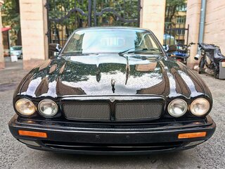1995 Jaguar XJR II (X300), чёрный, 1700000 рублей, вид 3