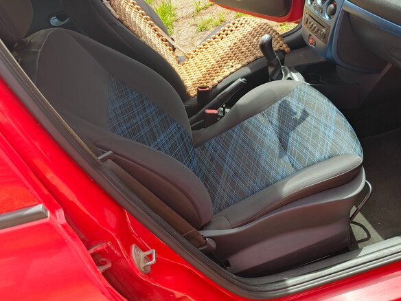 2009 Renault Clio III, красный, 620000 рублей - вид 13