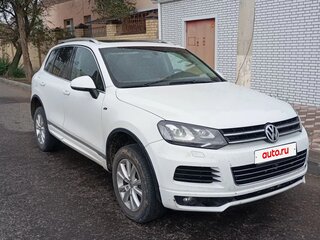 2012 Volkswagen Touareg II, белый, 2400000 рублей, вид 2