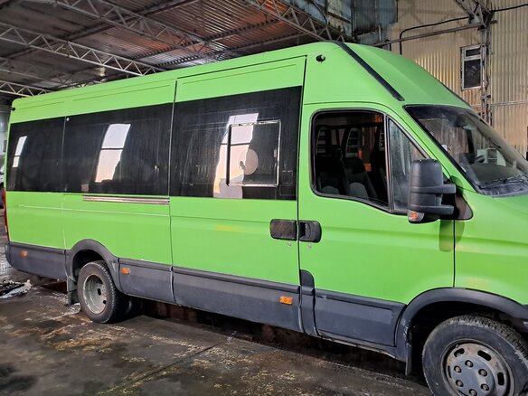 2015 Iveco Daily, зелёный, 1600000 рублей - вид 4