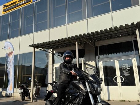 2024 Bajaj Dominar 400, чёрный, 490000 рублей, вид 2