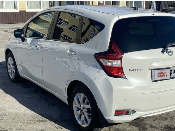 2019 Nissan Note e-Power II Рестайлинг, белый, 1375000 рублей - вид 13