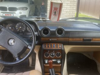 1985 Mercedes-Benz W123 200 5-speed, белый, 1300000 рублей, вид 3