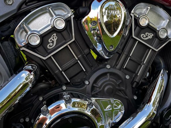 2015 Indian Scout, пурпурный, 800000 рублей - вид 7