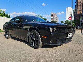 2019 Dodge Challenger III Рестайлинг 2, чёрный, 6000000 рублей, вид 1