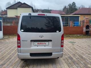 2015 Toyota HiAce H200 Рестайлинг, серебристый, 3550000 рублей, вид 4