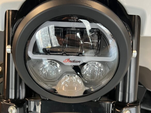 2022 Indian FTR 1200, белый, 1080000 рублей - вид 9