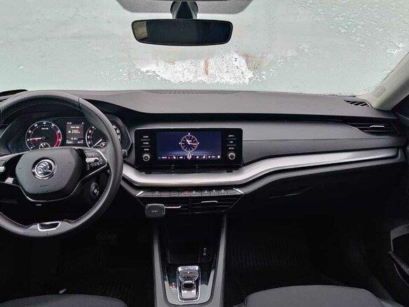 2021 Skoda Octavia IV (A8), белый, 2000000 рублей - вид 7