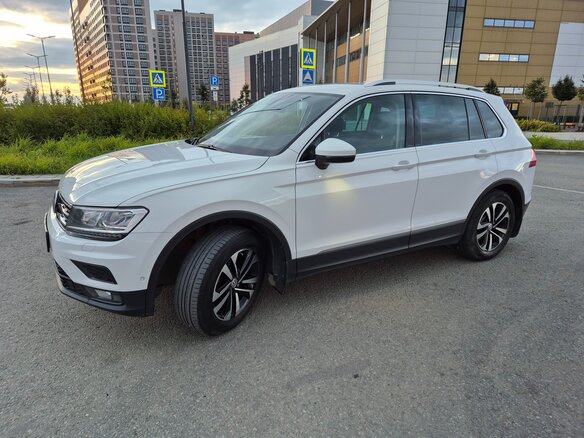 2019 Volkswagen Tiguan II, белый, 2390000 рублей