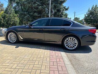 2019 BMW 5 серии 520d xDrive VII (G30/G31/G38), чёрный, 3817000 рублей, вид 5