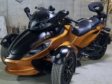 2011 BRP Can-Am Spyder, оранжевый, 1100000 рублей, вид 4