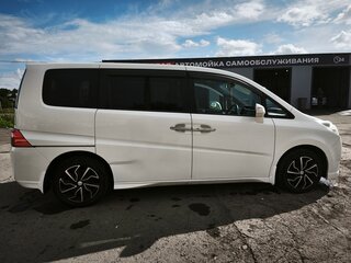 2008 Honda Stepwgn III, белый, 1100000 рублей, вид 2