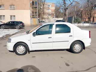 2011 Renault Logan I Рестайлинг, белый, 720000 рублей, вид 3