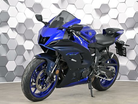 2022 Yamaha YZF-R7, синий, 847000 рублей, вид 2