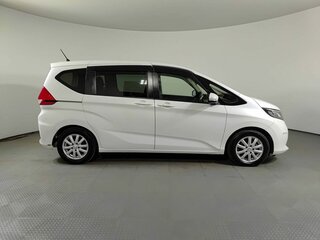 2019 Honda Freed II, белый, 1281300 рублей, вид 4