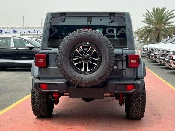 2026 Jeep Wrangler IV (JL) Рестайлинг, серый, 8330000 рублей - вид 4