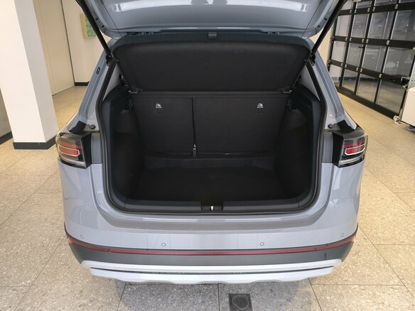 2026 Volkswagen Tharu XR, серый, 2980000 рублей - вид 9