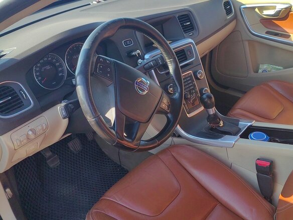 2011 Volvo S60 II, чёрный, 800000 рублей - вид 5