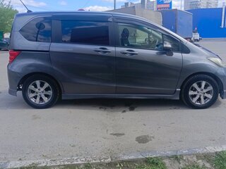 2009 Honda Freed I, серебристый, 1100000 рублей, вид 4