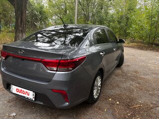2020 Kia Rio IV, серый, 1750000 рублей, вид 4