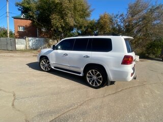 2013 Toyota Land Cruiser 200 Series Рестайлинг 1, белый, 4550000 рублей, вид 2
