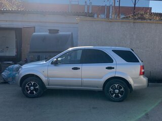 2008 Kia Sorento I Рестайлинг, серебристый, 850000 рублей, вид 3