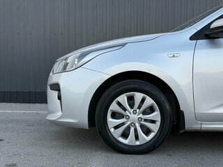 2018 Kia Rio IV, серебристый, 1248000 рублей, вид 5