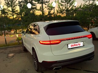 2020 Porsche Cayenne III, белый, 4900000 рублей, вид 4