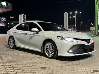 2020 Toyota Camry VIII (XV70), белый, 3600000 рублей, вид 2