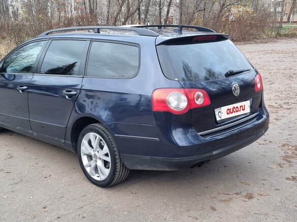 2009 Volkswagen Passat B6, синий, 740000 рублей - вид 4