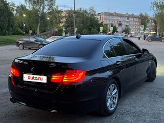 2013 BMW 5 серии 520i VI (F10/F11/F07), чёрный, 1900000 рублей, вид 3