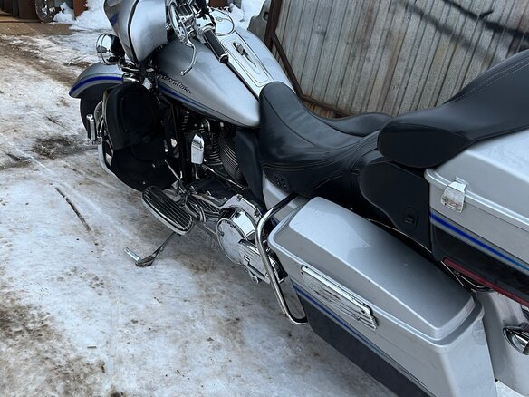 2009 Harley-Davidson CVO, серебристый, 1300000 рублей - вид 2