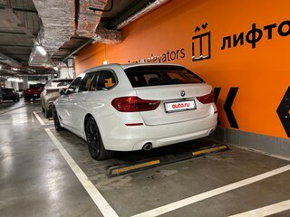 2019 BMW 5 серии 530i xDrive VII (G30/G31/G38), белый, 3750000 рублей, вид 5