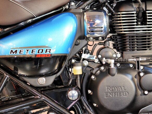 2025 Royal Enfield Meteor, голубой, 519000 рублей - вид 6