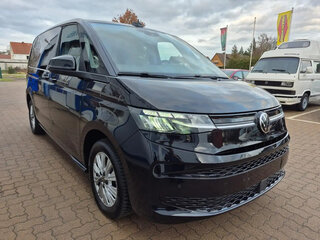 2022 Volkswagen Multivan T7, чёрный, 4180000 рублей, вид 3