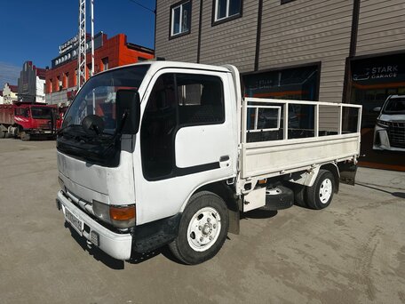 1993 Nissan Atlas, белый, 950000 рублей, вид 2