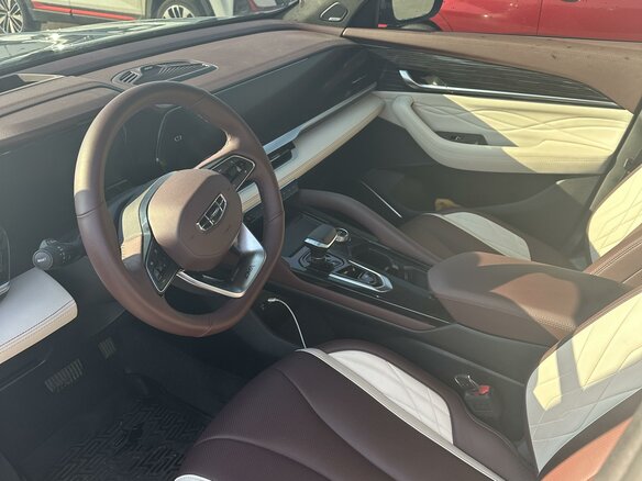2023 Geely Monjaro I, серый - вид 11
