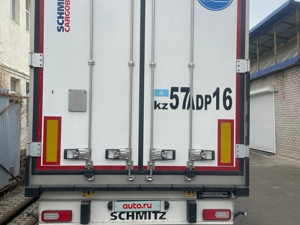 2022 Schmitz Cargobull SKO, белый, 6000000 рублей - вид 10