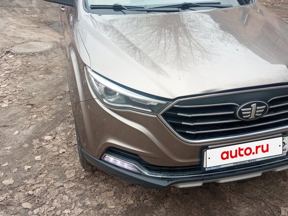 2020 FAW Besturn X40 I, коричневый - вид 1