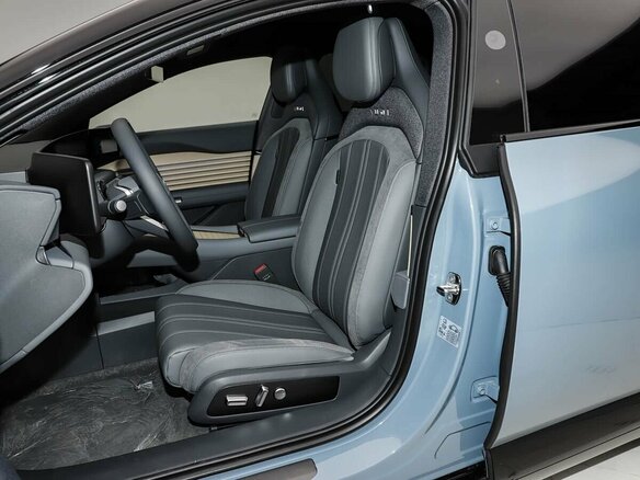2026 Audi E5 83 kWh, голубой, 7620000 рублей - вид 15