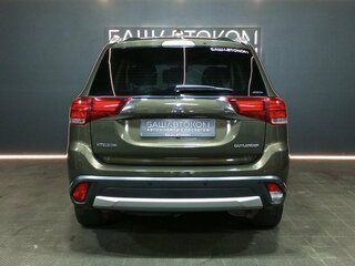 2018 Mitsubishi Outlander III Рестайлинг 2, коричневый, 1899000 рублей, вид 5