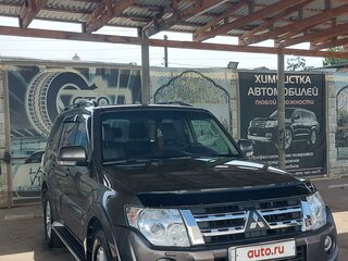 2011 Mitsubishi Pajero IV Рестайлинг 1, коричневый, 2200000 рублей, вид 3