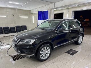 2015 Volkswagen Touareg II Рестайлинг, чёрный, 2650000 рублей, вид 2
